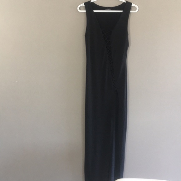 Sexy black dress alert! 🔥 - Picture 2 of 3